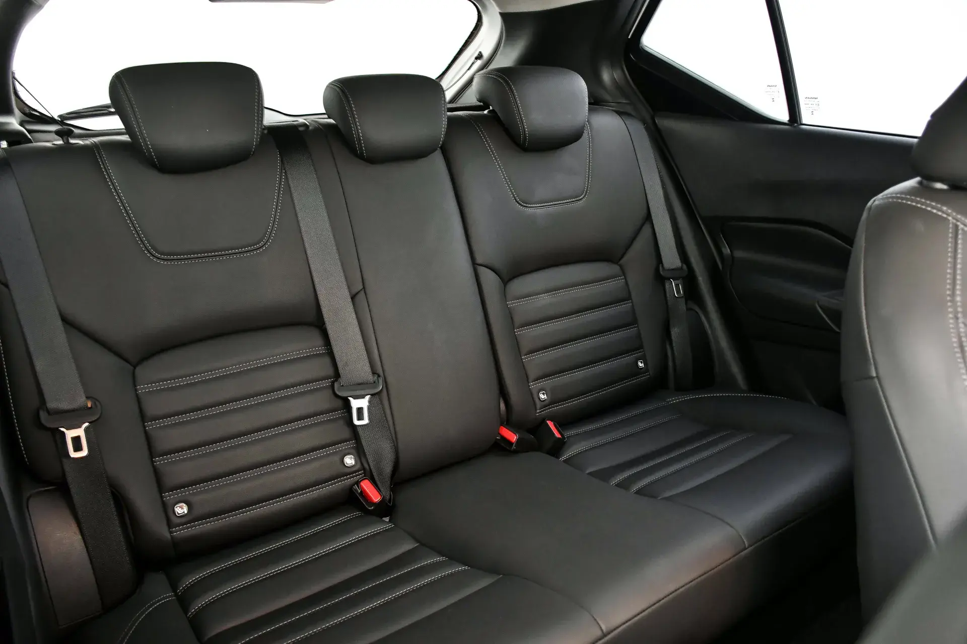 SUV Nissan Kicks Advance 2702