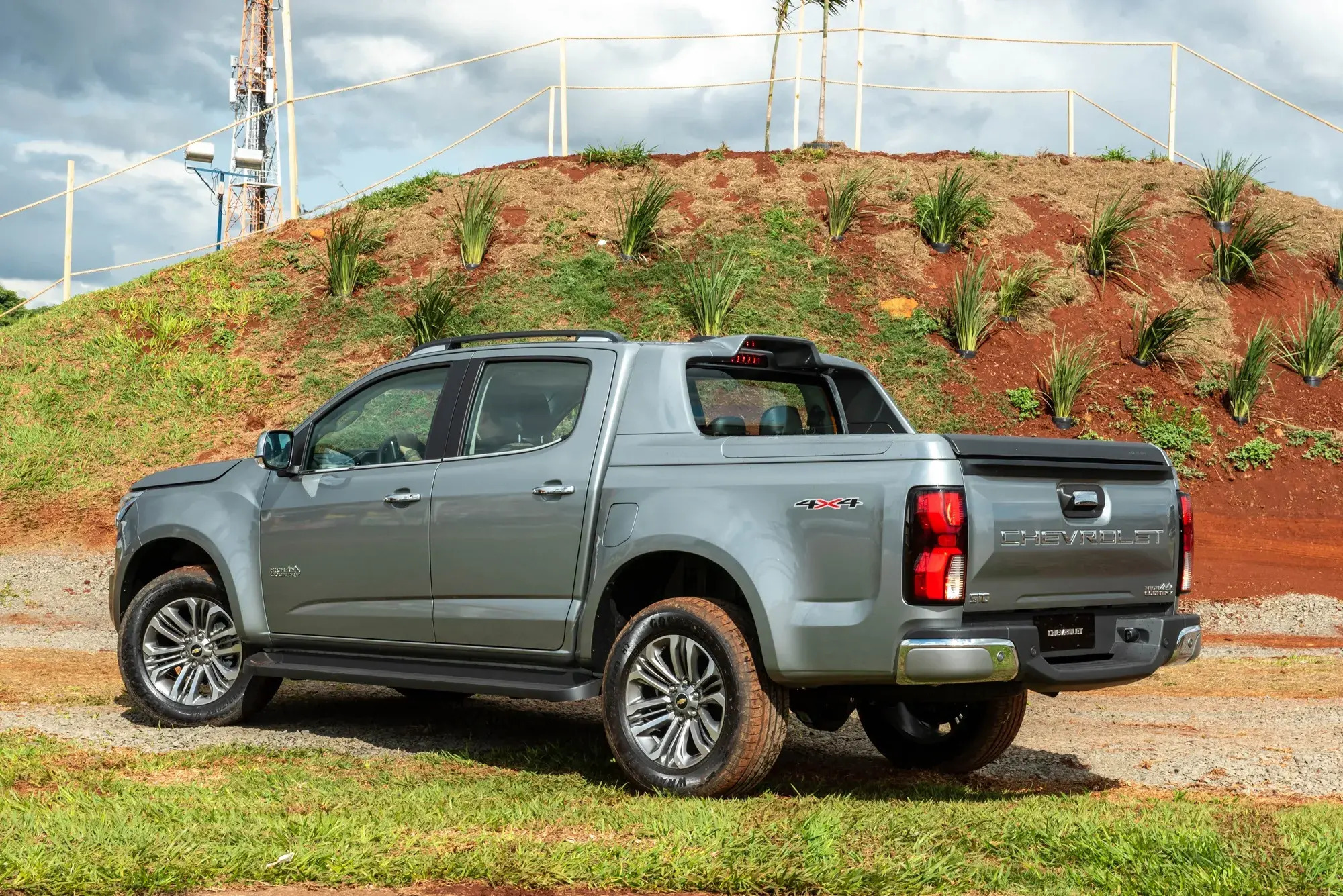 Nova Chevrolet S10 High Country 5