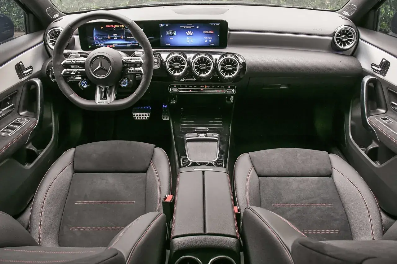 Mercedes Benz A 45 Amg 3262