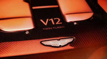 Motor Aston Martin V12