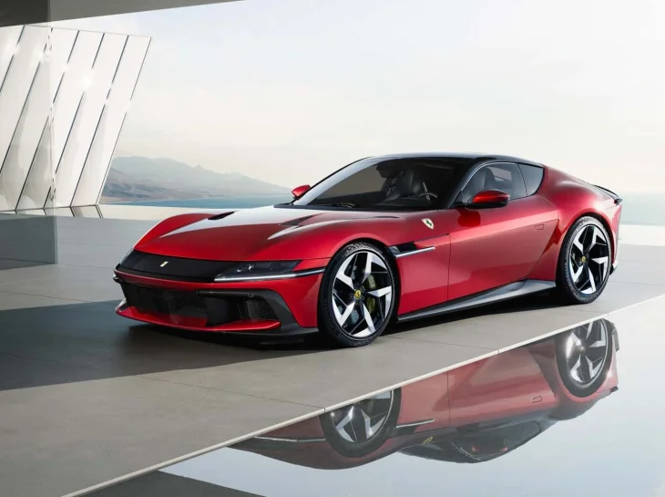 Ferrari 12Cilindri: tudo sobre o cupê de R$ 8 mi