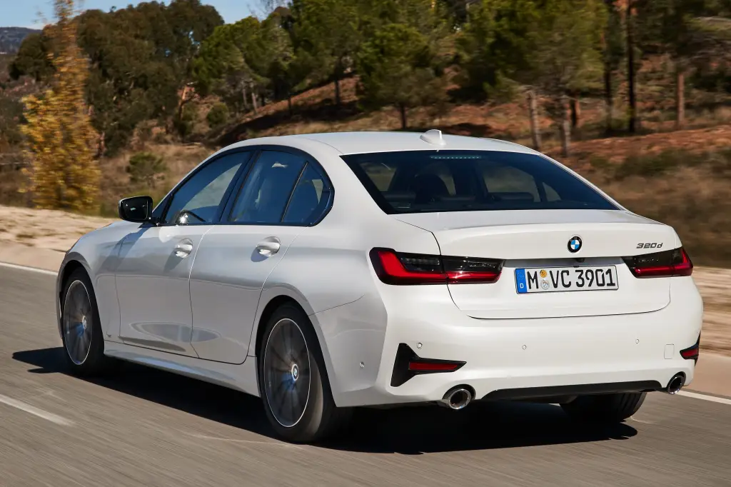 Bmw 320i 2020 (4)