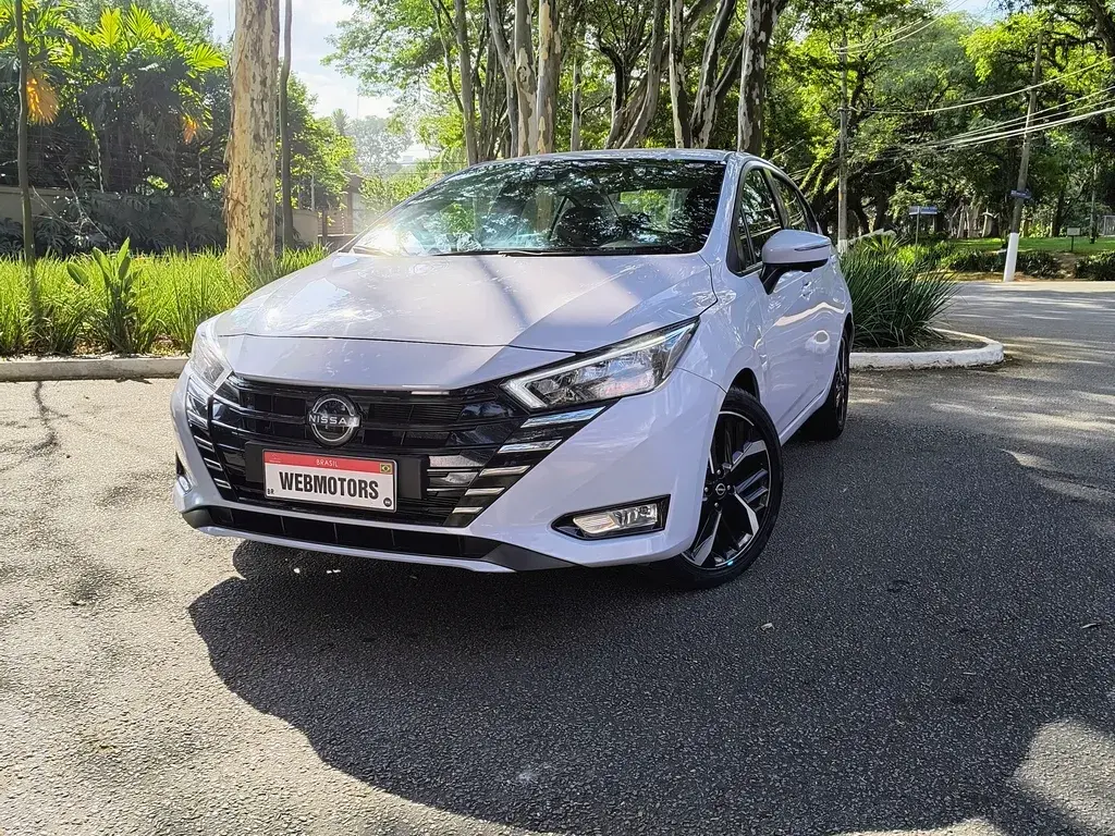 Nissan Versa Exclusive (16)