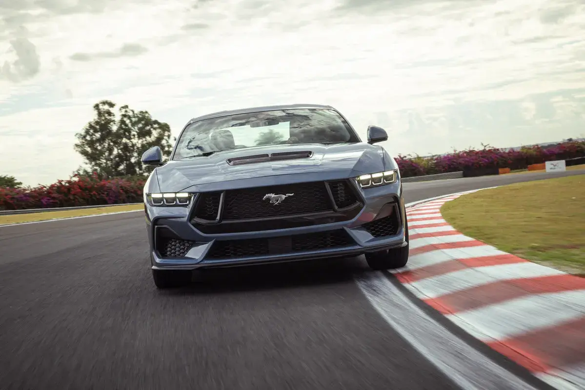 Mustang Gt Performance Pista (6)