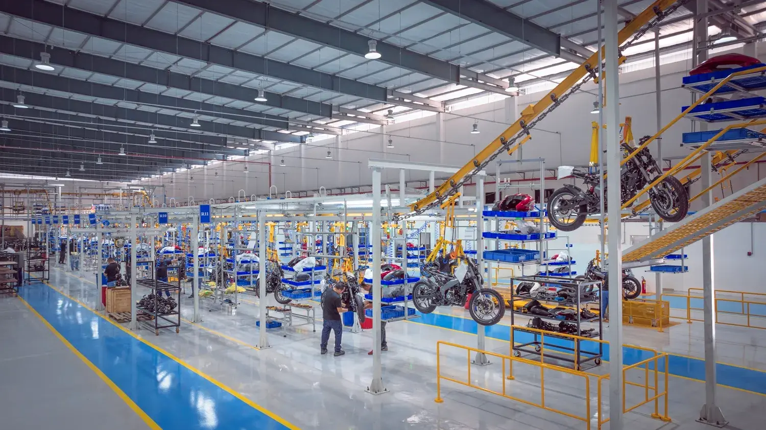 Fabrica Bajaj Manaus 10
