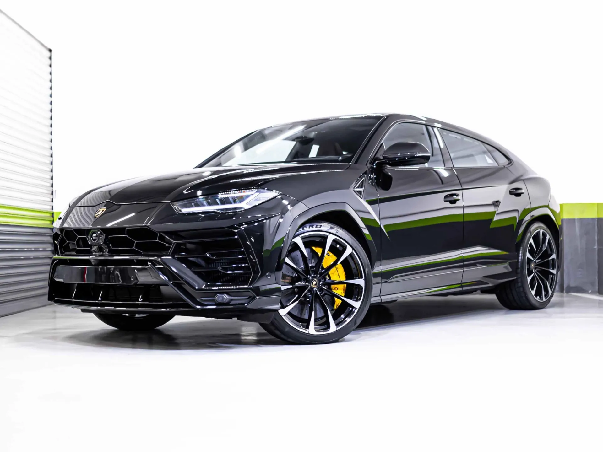 Lamborghini Urus 01