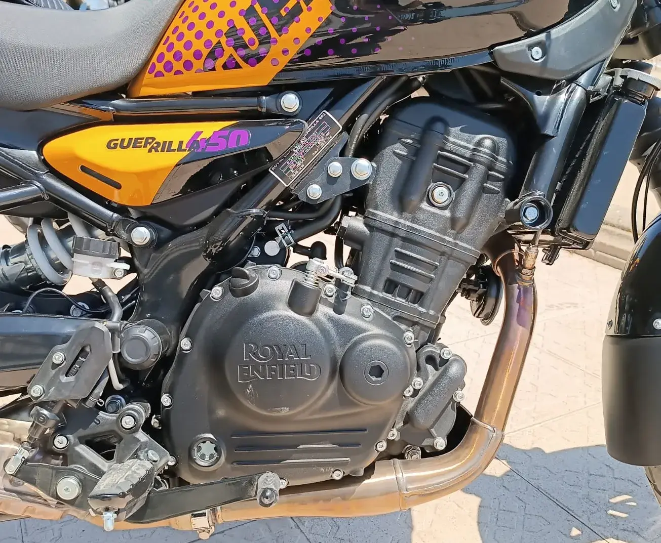 Royal Enfield Guerrilha 450 Motor (2)
