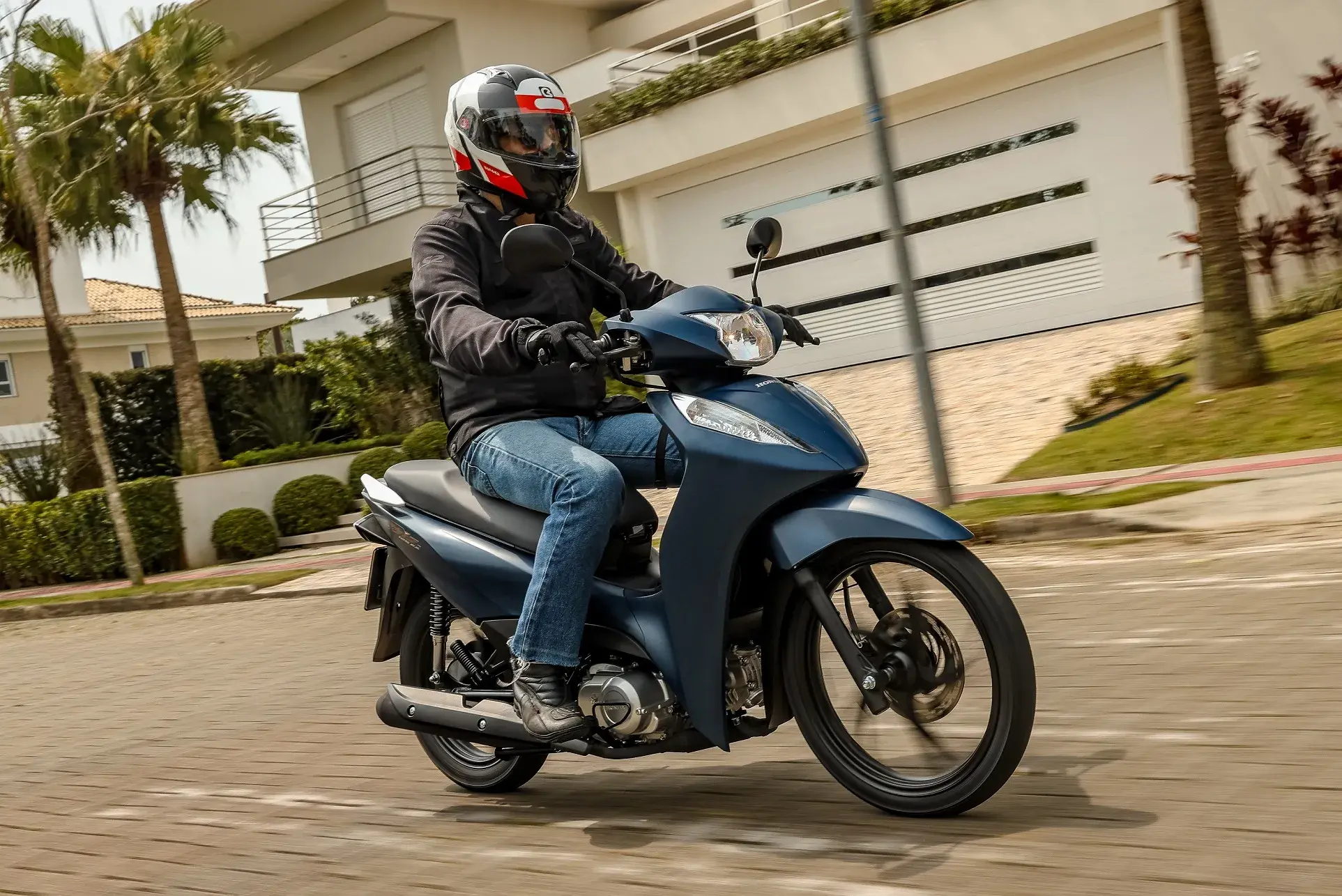 Honda Biz 125 Ex 2025 Test Ride 2