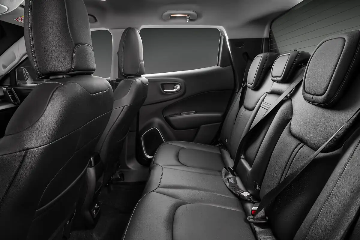 Fiat Toro Volcano 2025 Interior 8