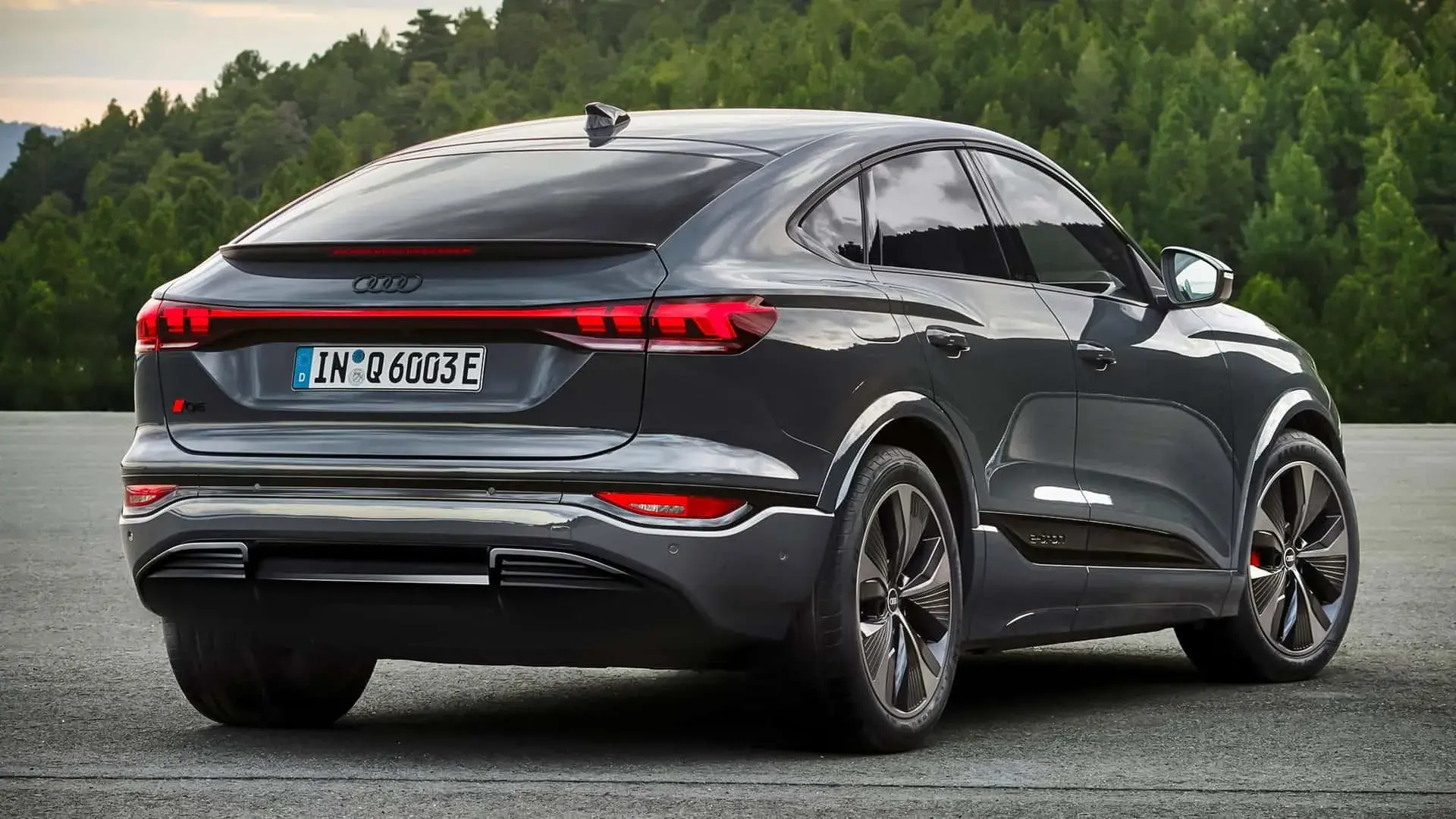 Audi Q6 Sportback E Tron 2