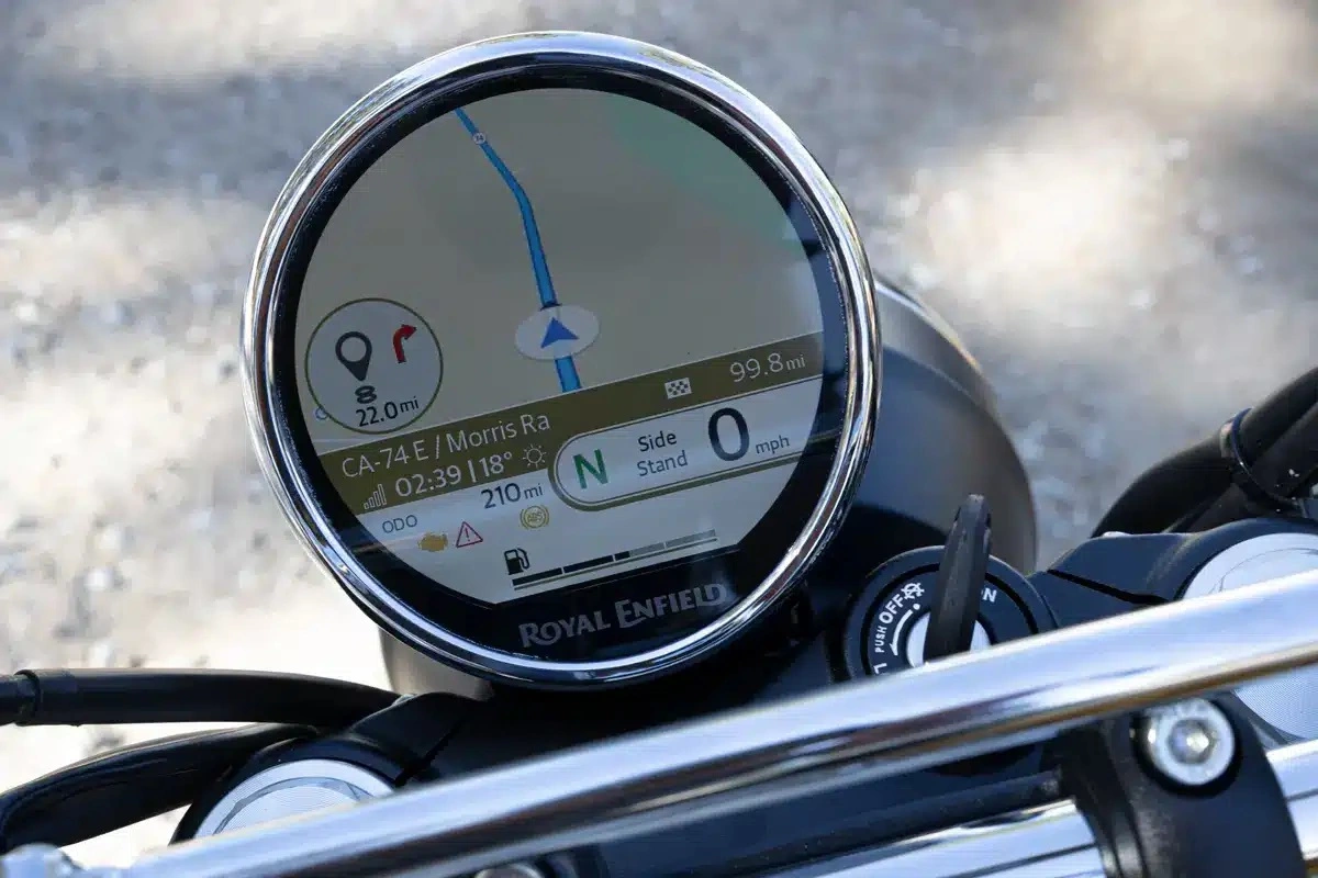 Royal Enfield Bear 650 9