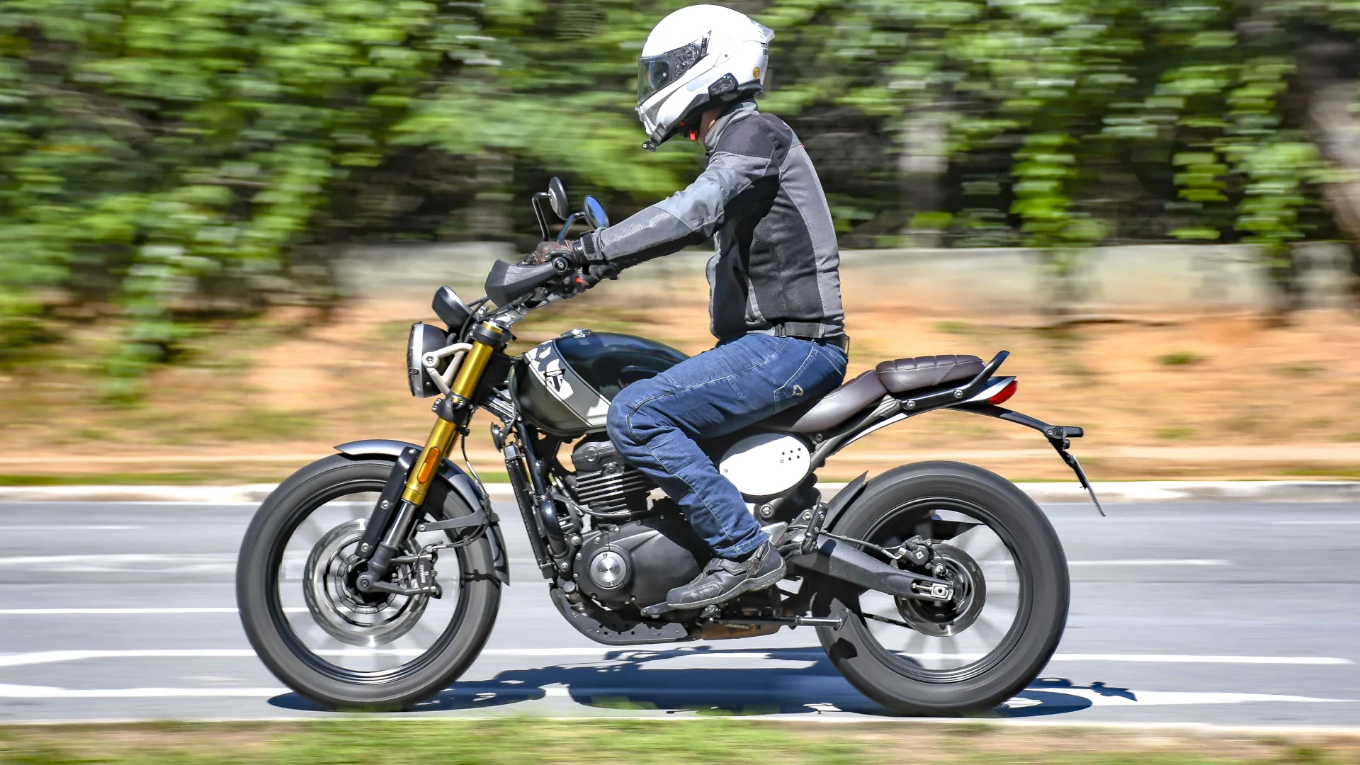 Triumph Scrambler 400x