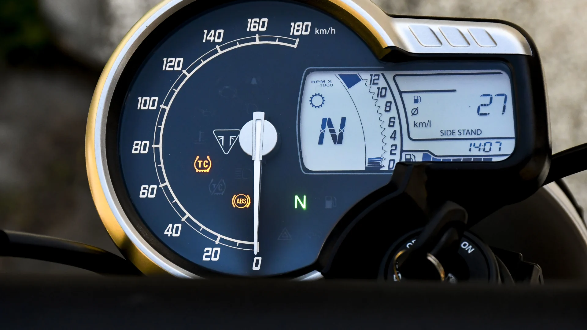 Triumph Speed 400 Scrambler 400x Painel