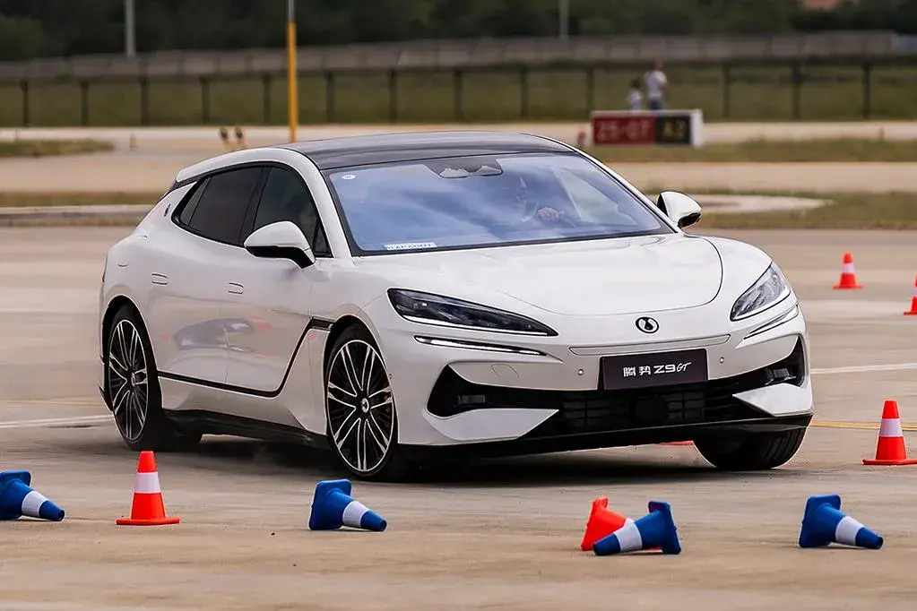 Denza Z9 Gt Review 4