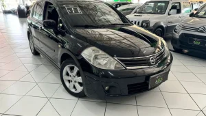 Nissan Tiida Automático