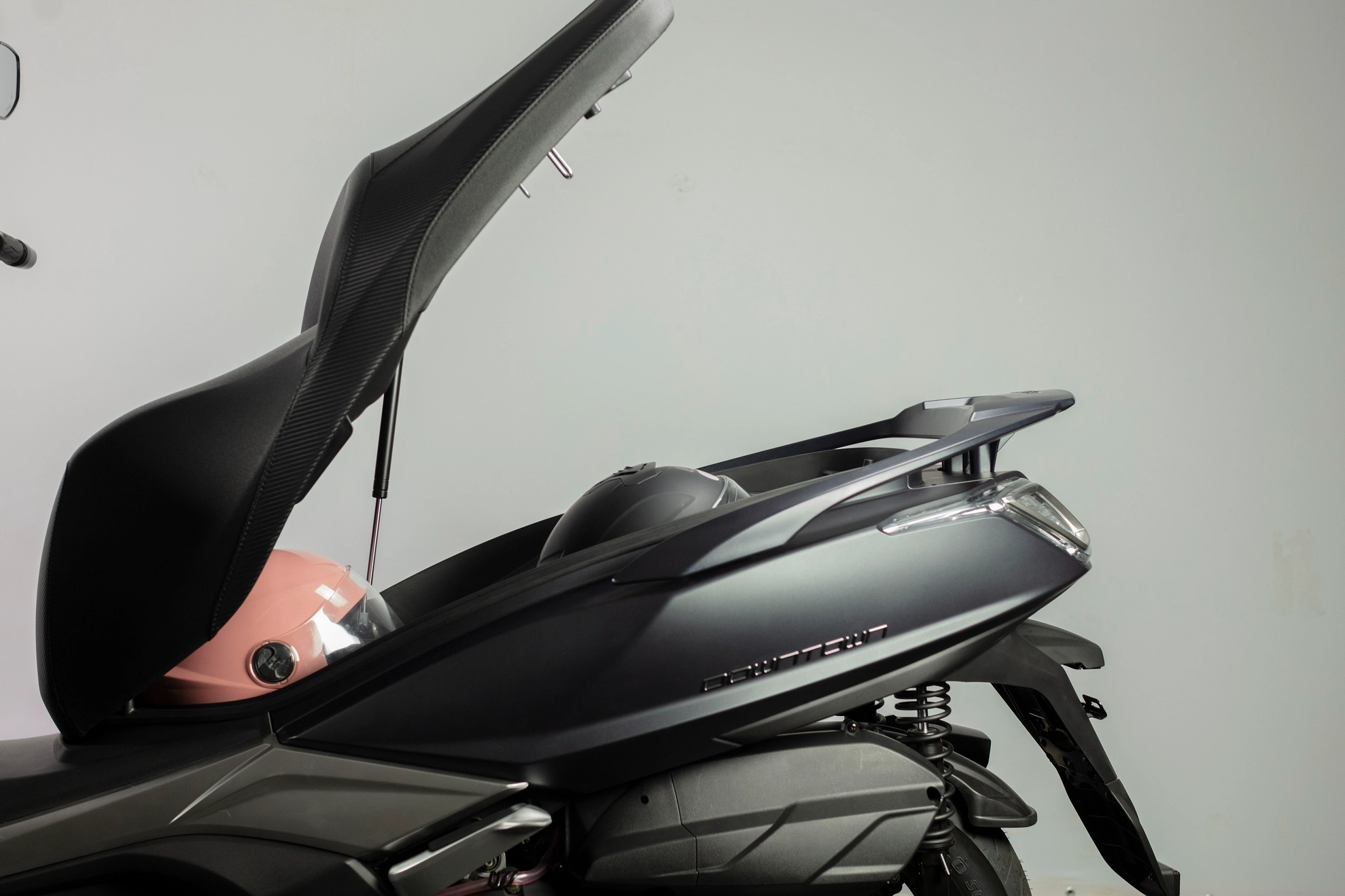 Kymco Downtown 350i Tcs (2)