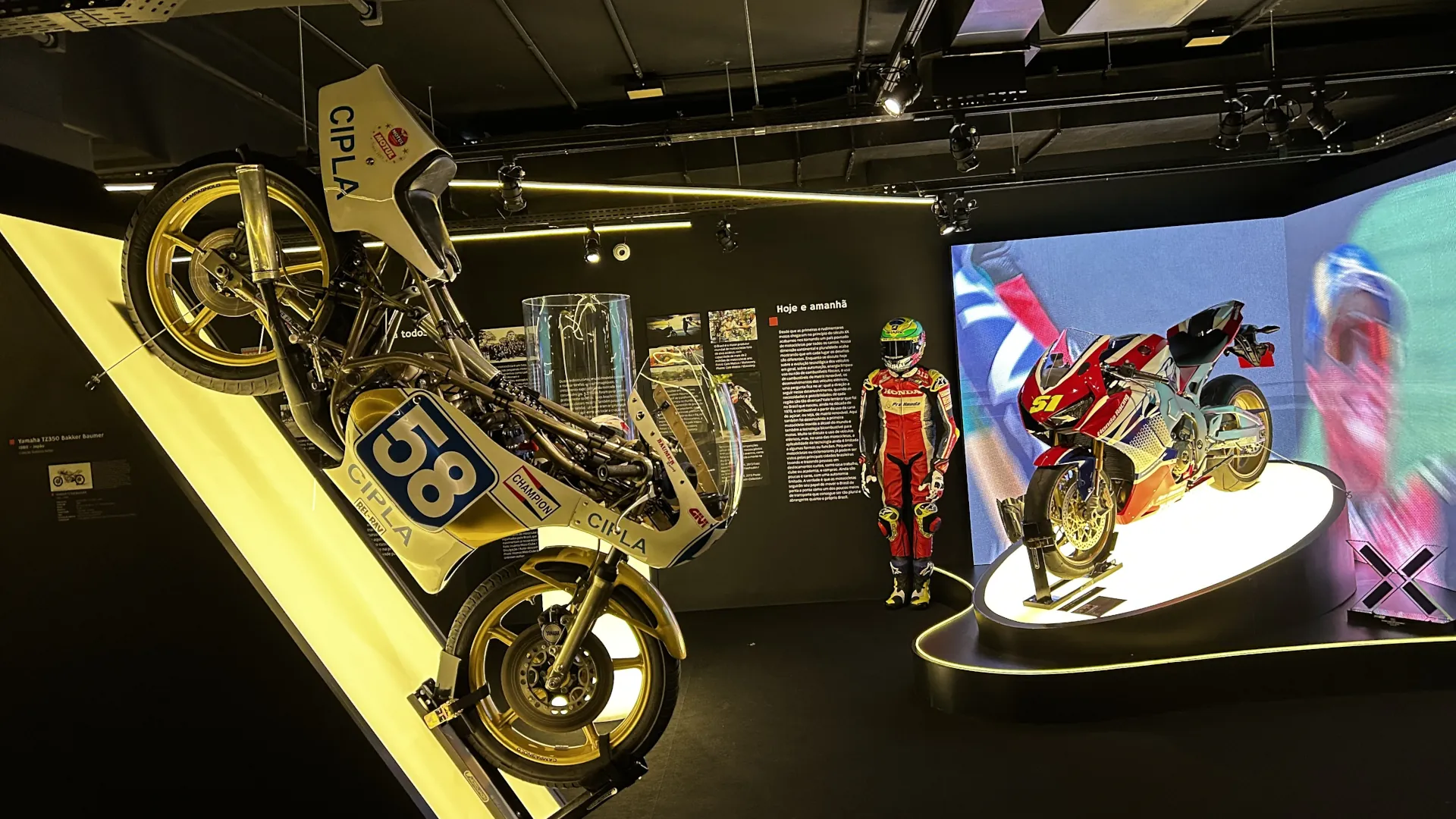 Exposicao Duas Rodas Uma Nacao Farol Santander Wm1 Motos Corrida