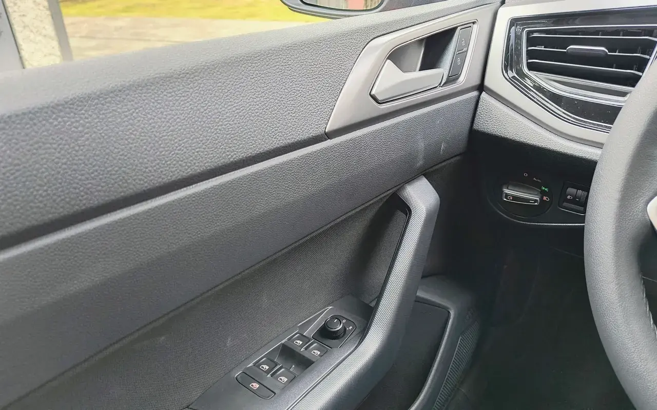 Volkswagen Nivus Comfortline 2025 (12)