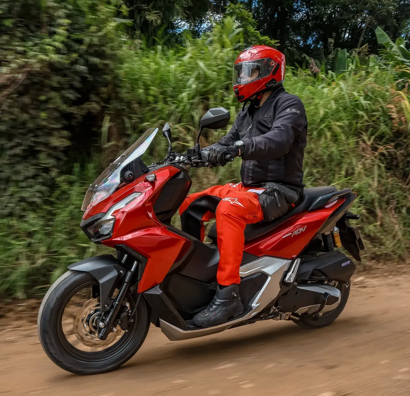 Honda Adv 160 2025 (2)