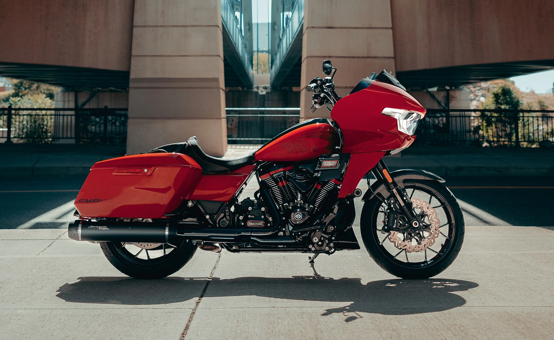 Harley Davidson Cvo Road Glide St 1