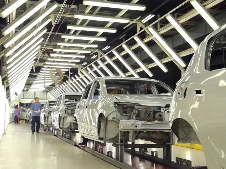 Tecnologia de um lado, manufatura de outro