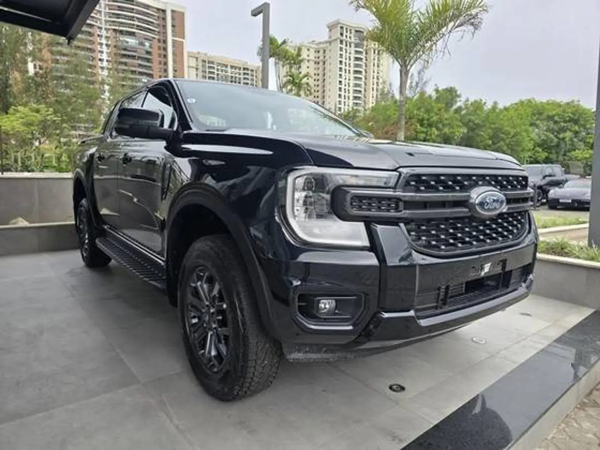 Ford Ranger Black (2)