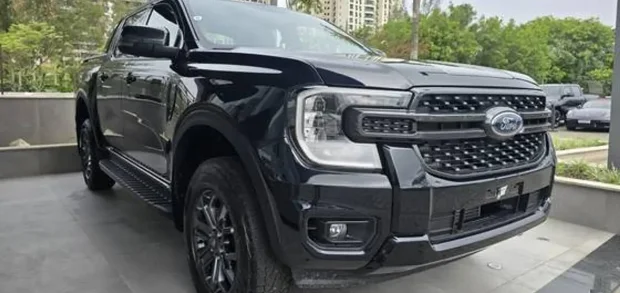 Ford Ranger Black (1)