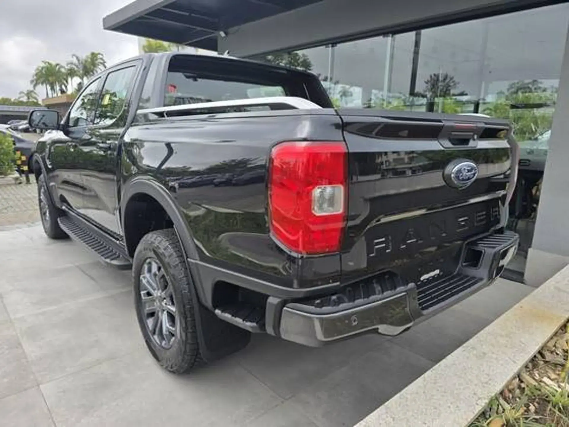 Ford Ranger Black 02