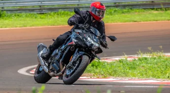 Monstra! Como é pilotar a Kawasaki Z H2, que tem 200 cv de potência