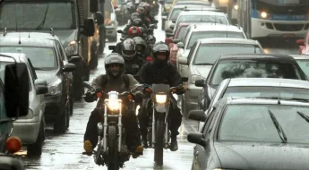 Moto No Corredor 3