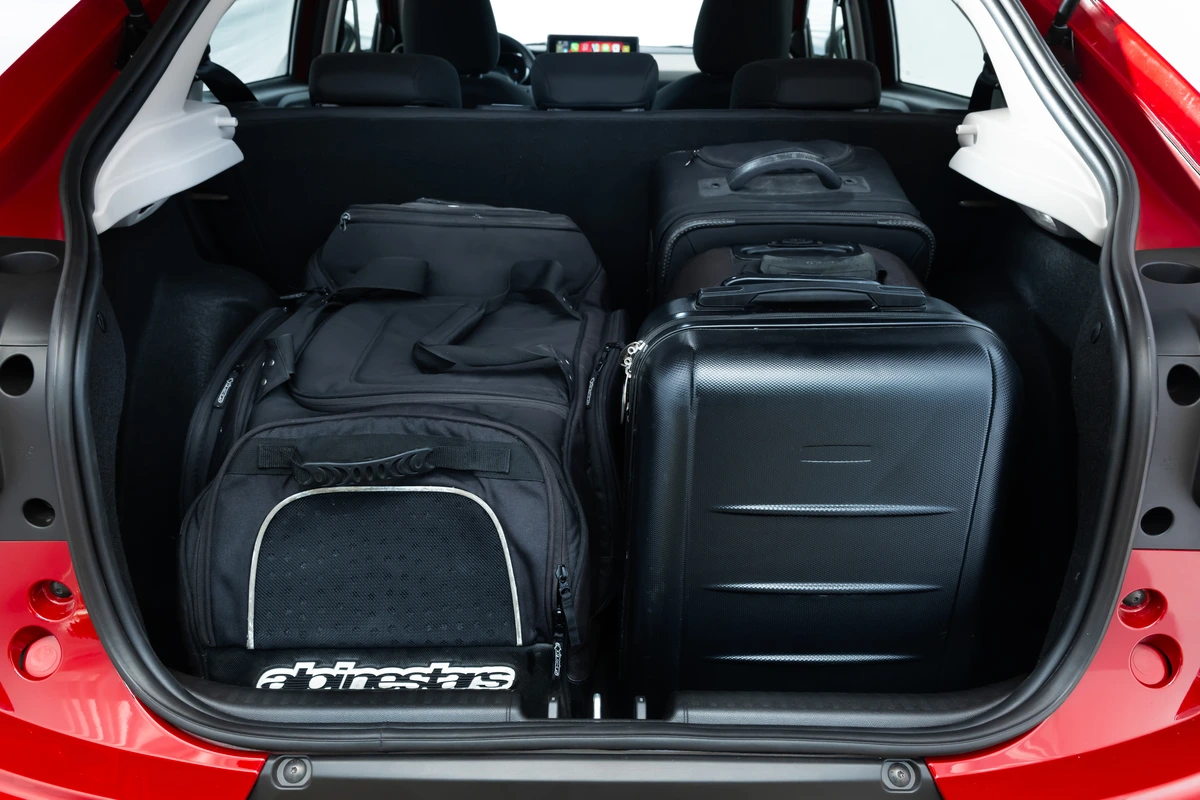 Carro de família precisa ter bom espaço interno e porta-malas generoso 