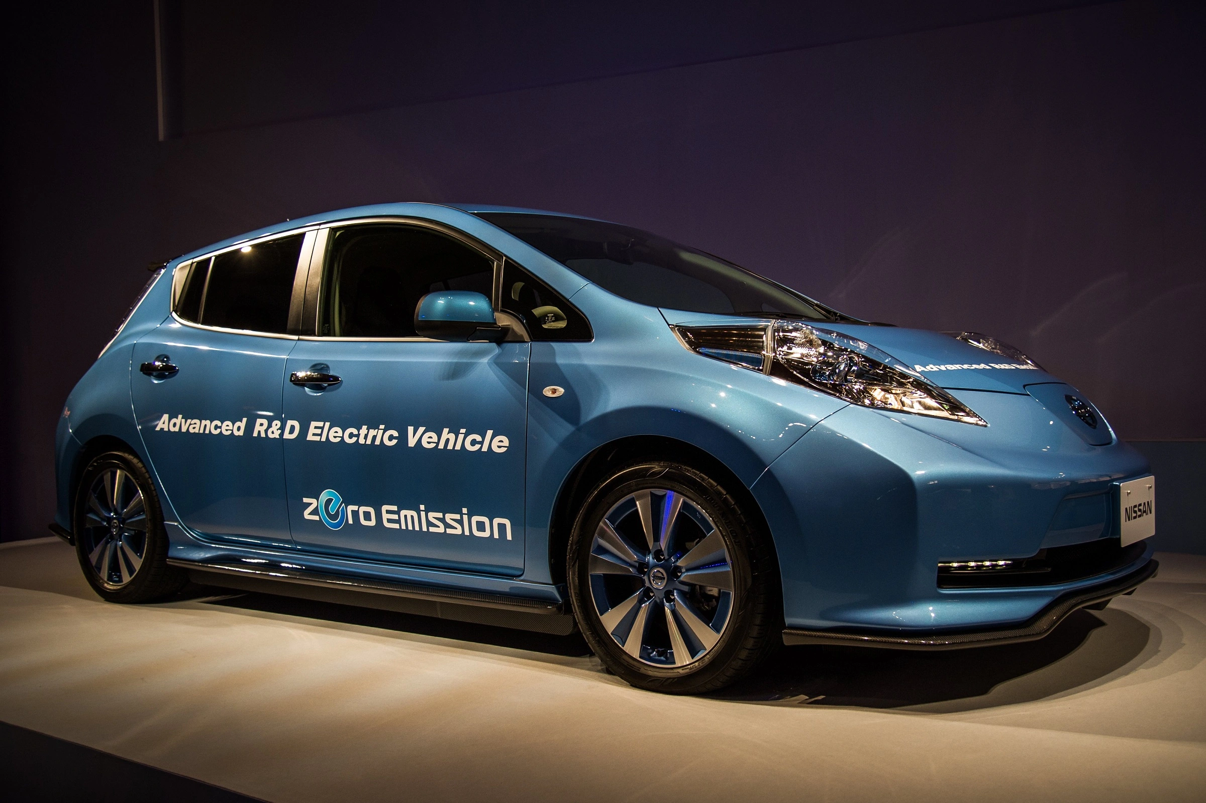 Nissan Leaf First Look