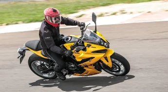 Suzuki Gsx 8r Movimento Mario Villaescusa (32)