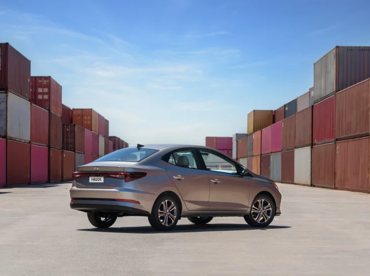 Cotado para se aposentar, HB20S explode em vendas