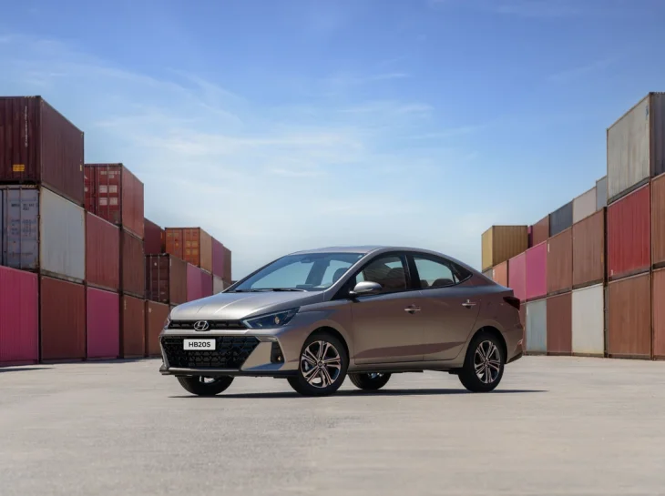 Hyundai HB20S está por um triz de voltar ao top 10