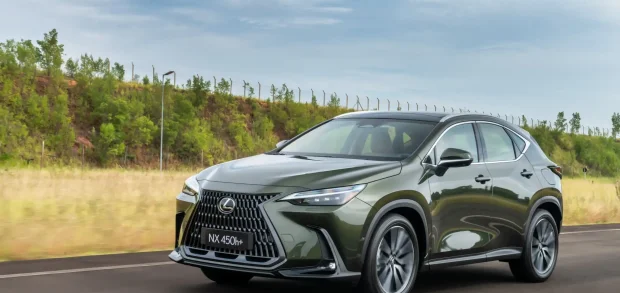 Lexus Nx 450h+ (2)