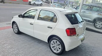 Volkswagen Gol Básico (2)