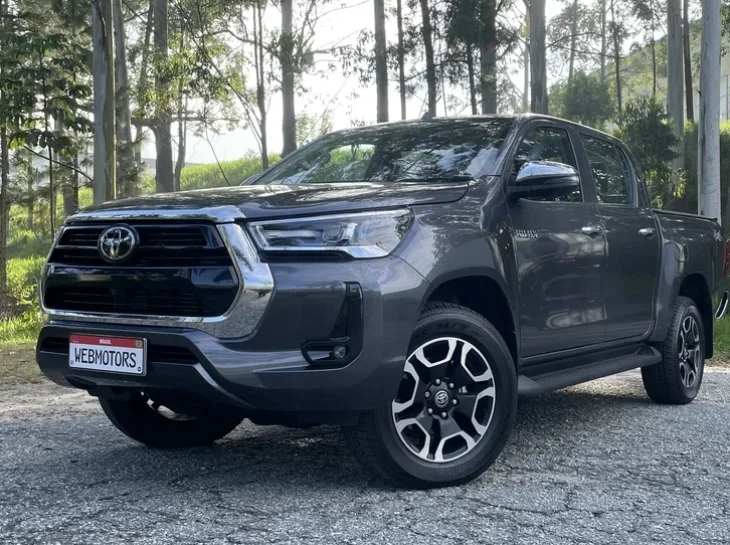 Veterana lidera vendas de picapes médias em 2025