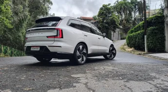 Volvo Ex90 (1)