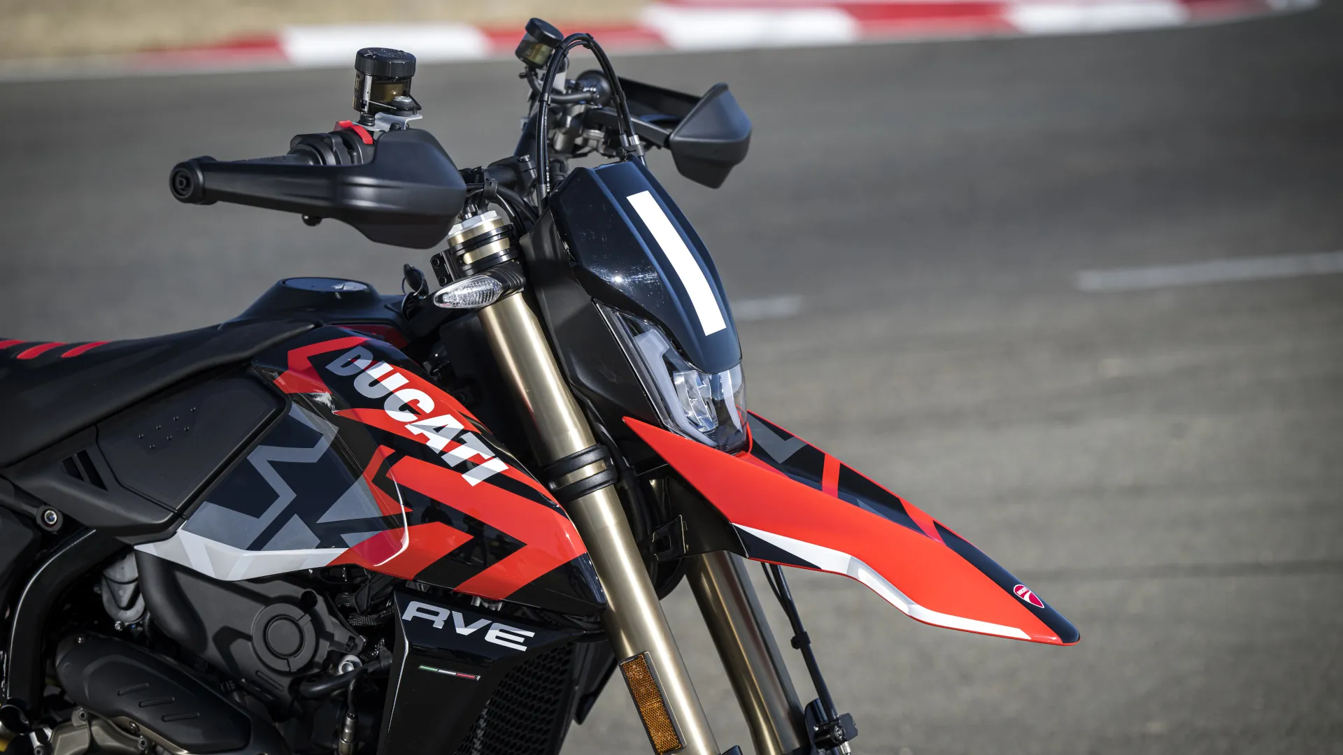 Ducati Hypermotard 698 Grafismo Wm1