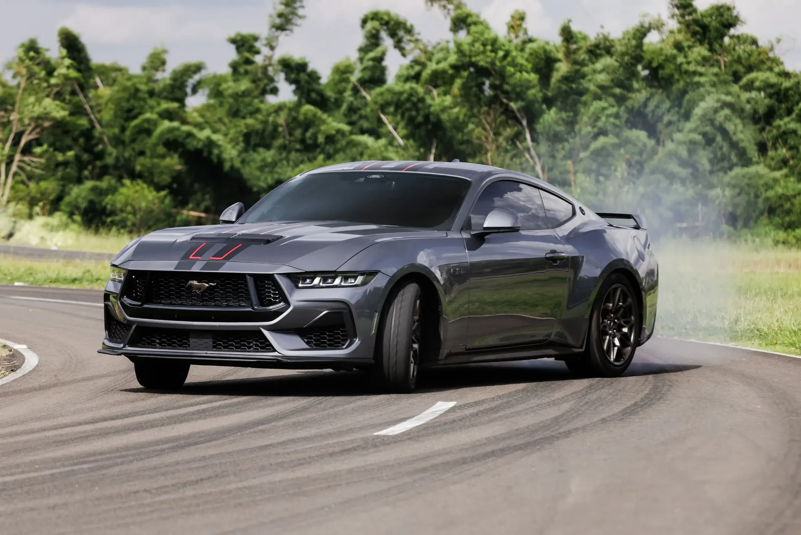 Mustang Mt Dinâmicas (13)