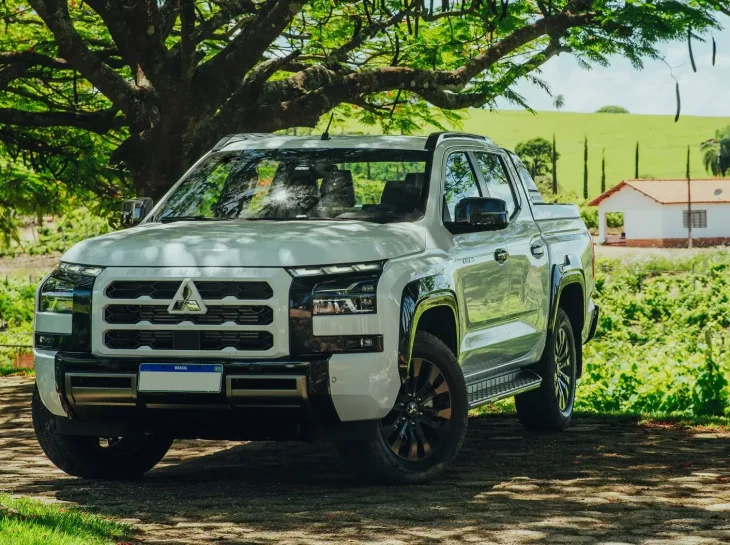 Picape Mitsubishi Triton mostra evolução marcante