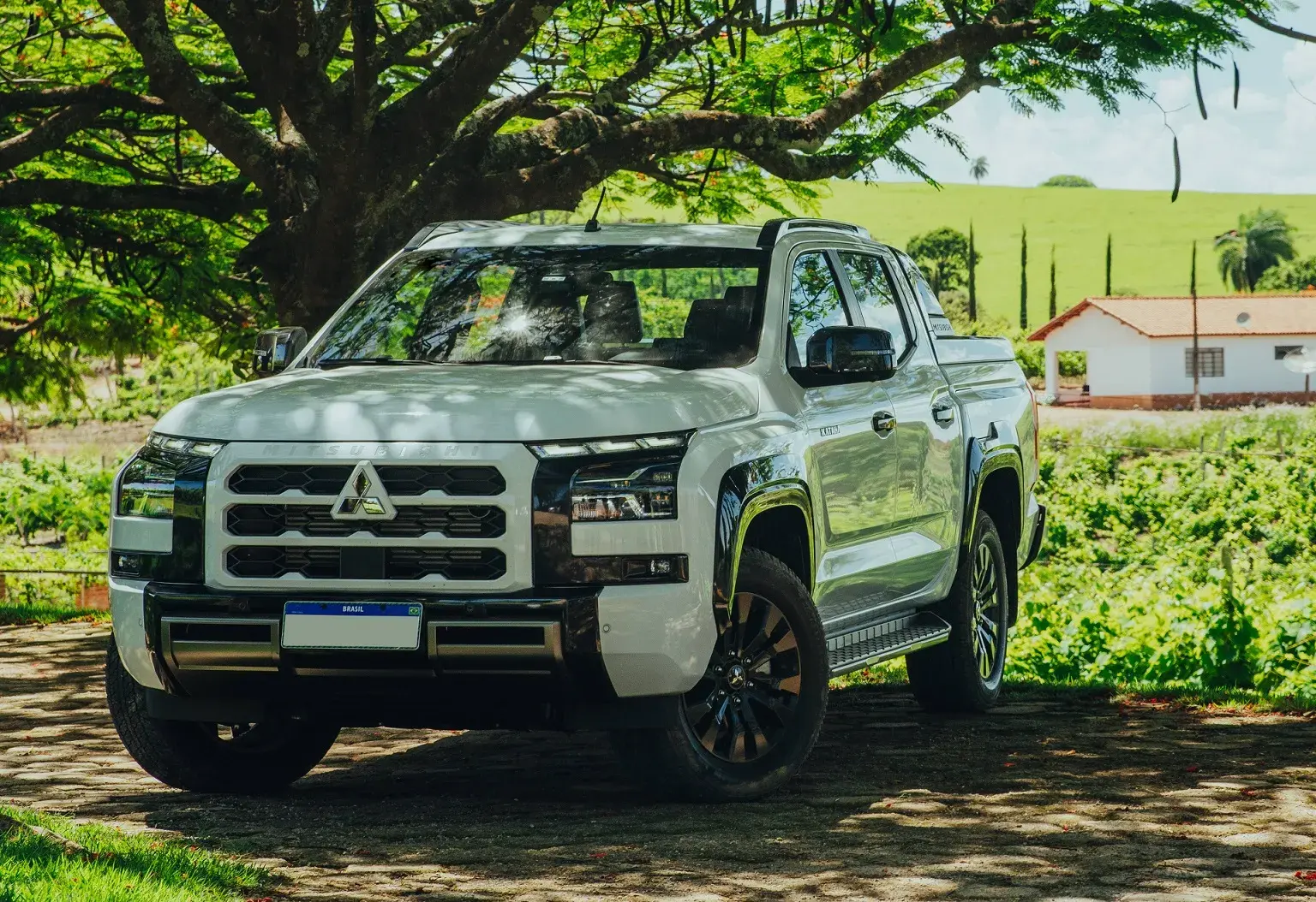 Mitsubishi Triton (3)