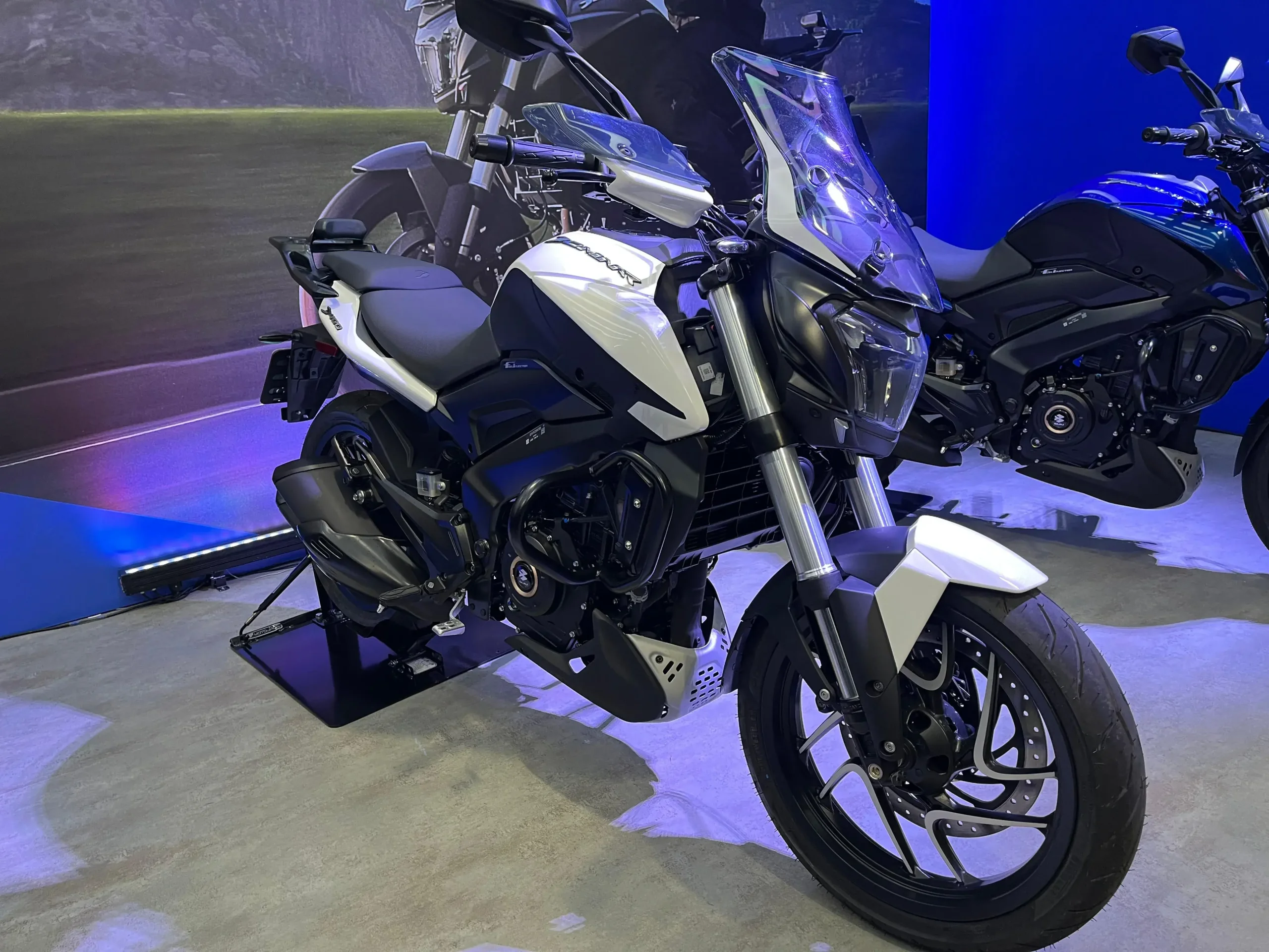 Bajaj Dominar 400 1