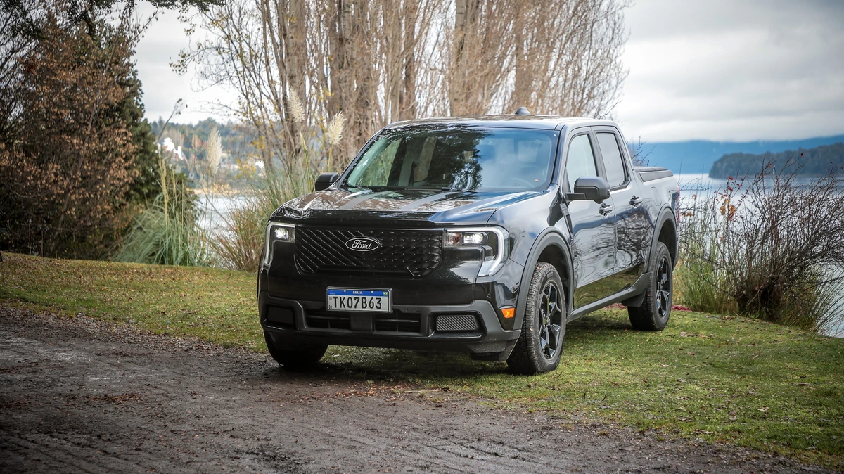 Ford Maverick Lariat Black (11)