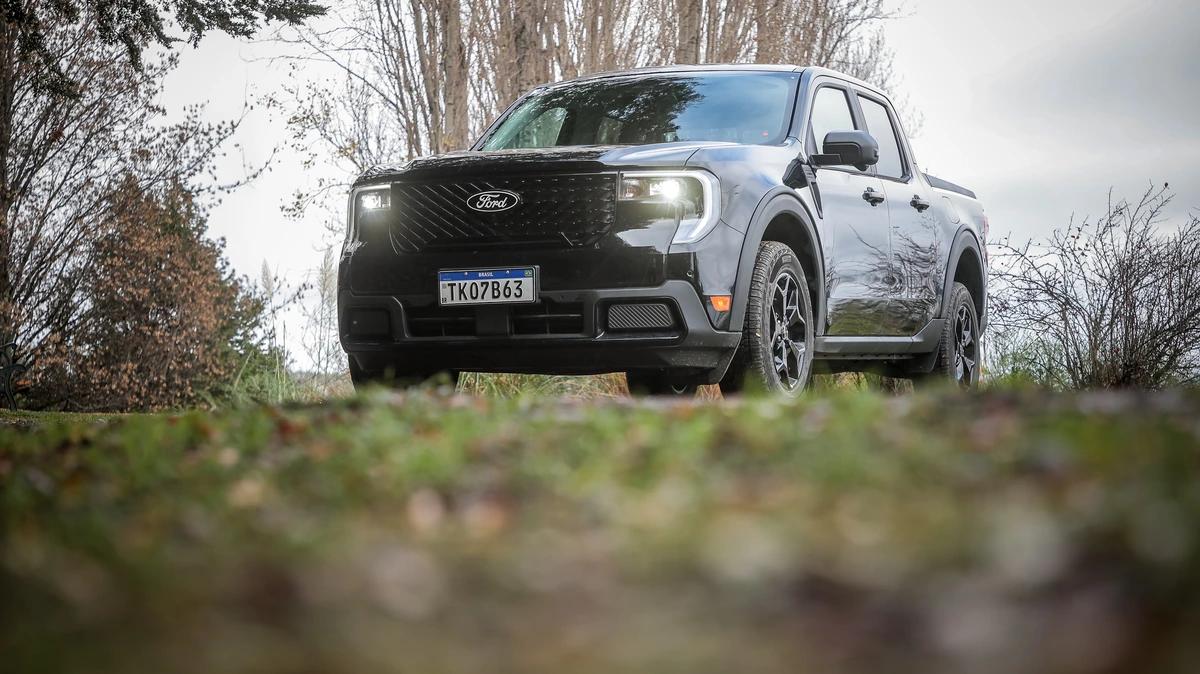 Ford Maverick Lariat Black (8)