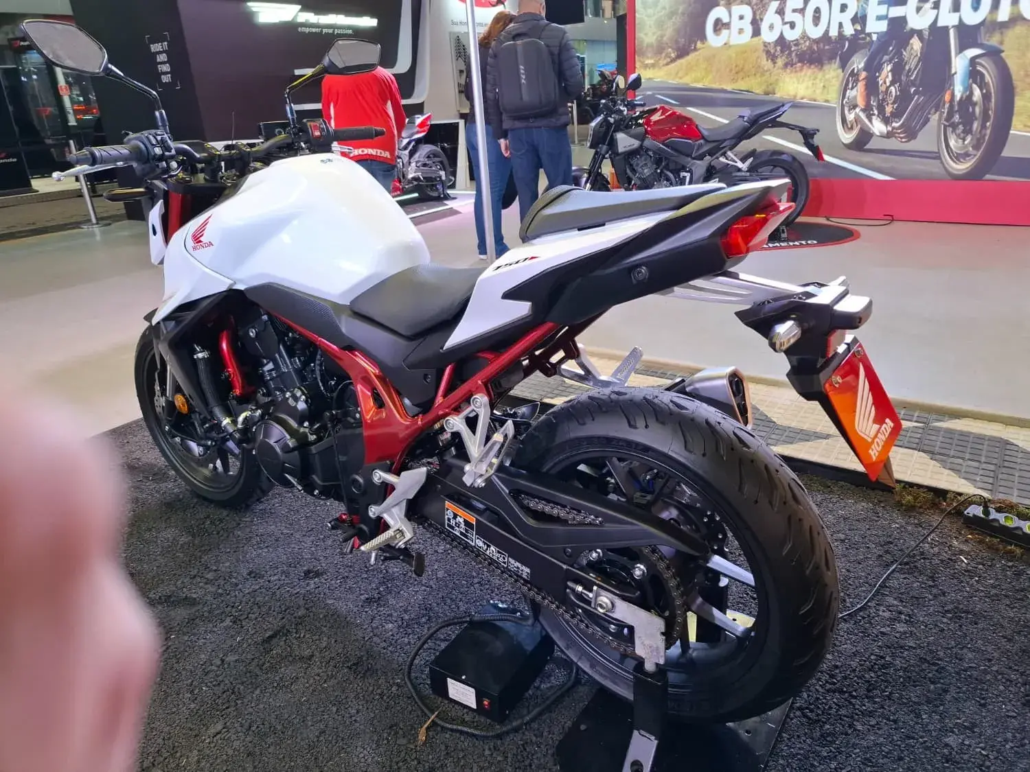 Honda Hornet 750 (10)