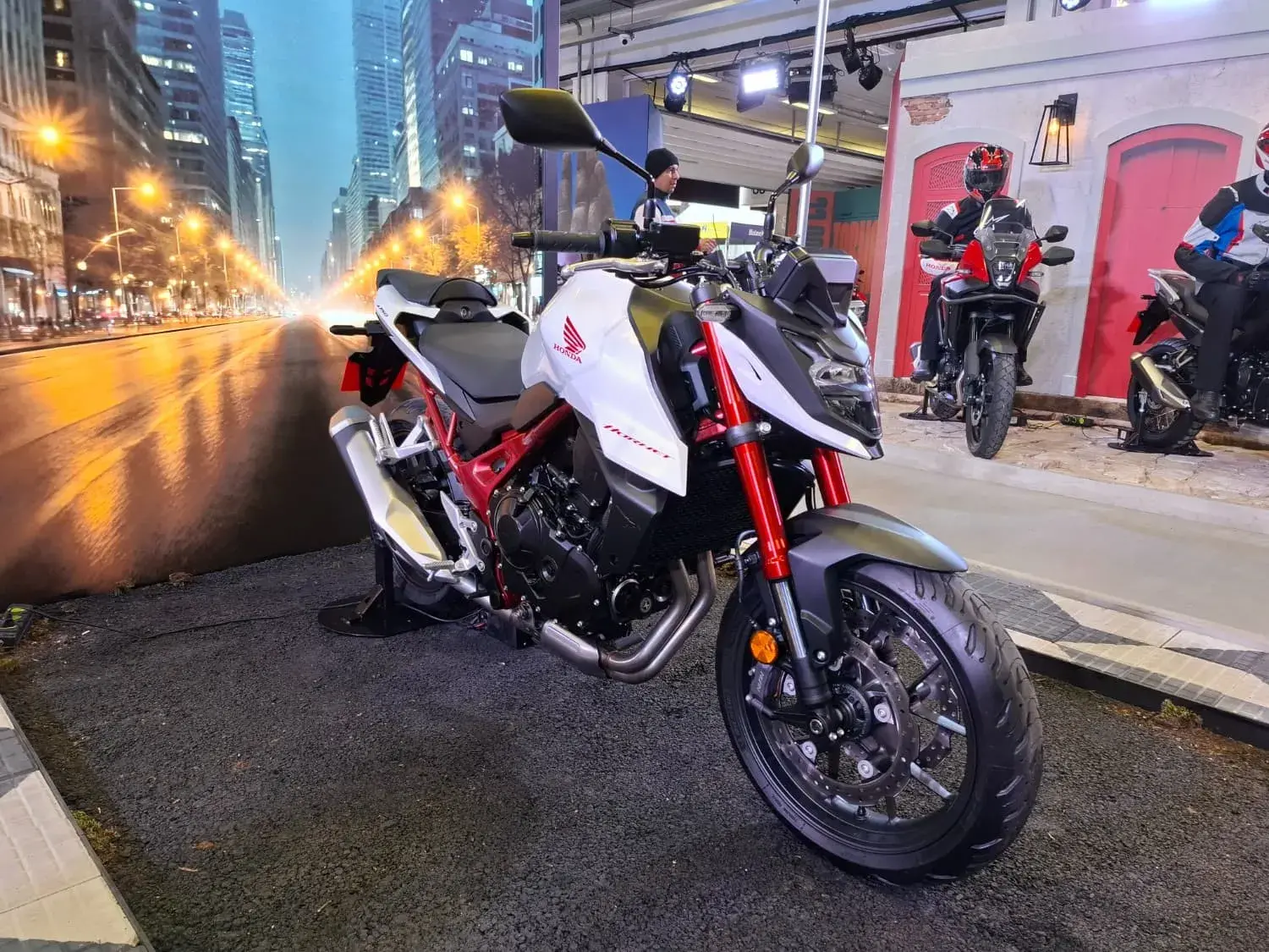 Honda Hornet 750 (12)