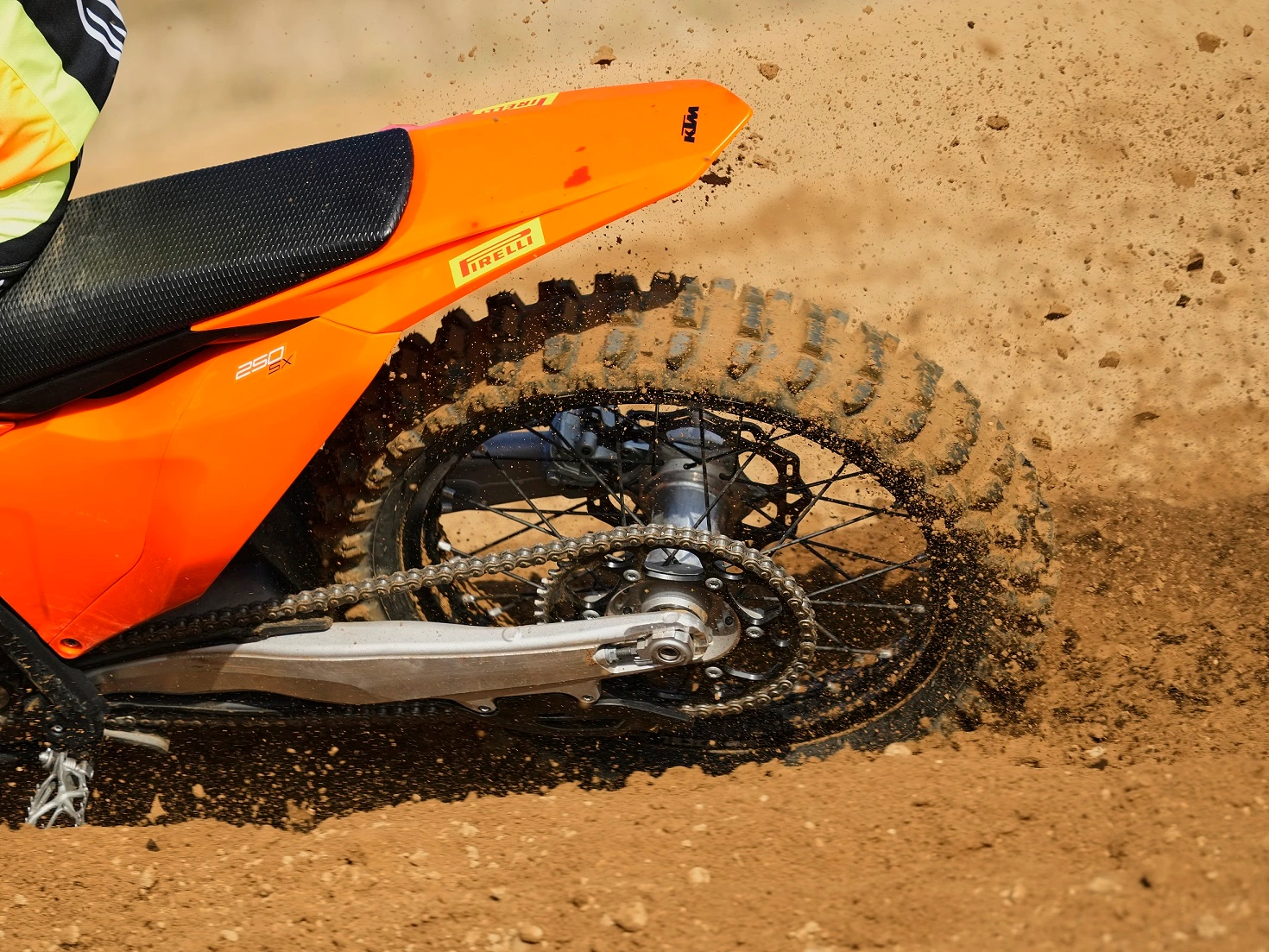 Pirelli Scorpion Mx32 Mid Soft (2)