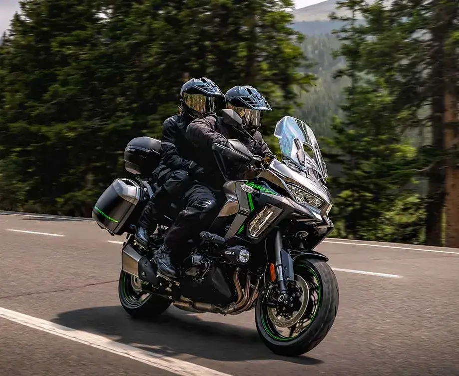 Kawasaki Versys 1100 (4)